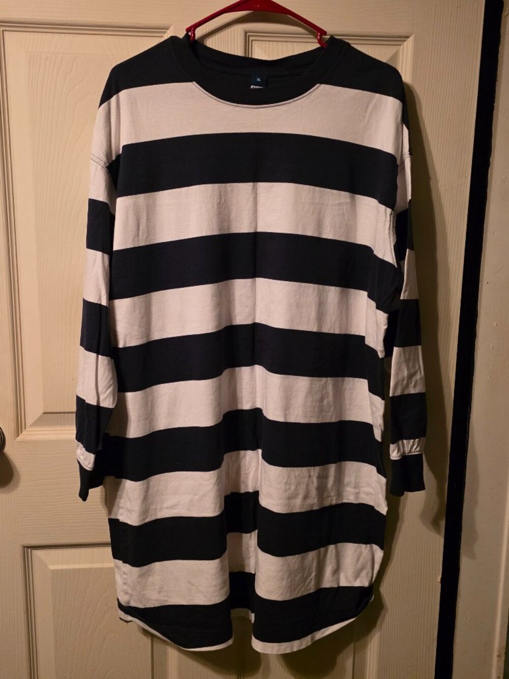 Old Navy Navy/White Long Top 1XL